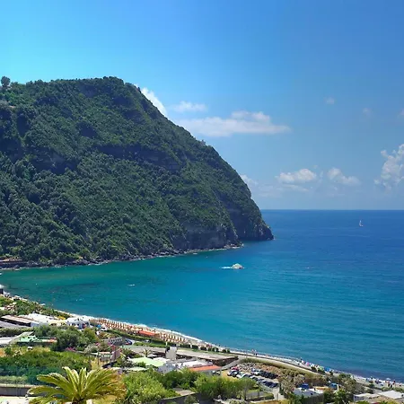 Room In Bb - Wellness And Relaxing Time In Ischia, We Are Waiting For You-2